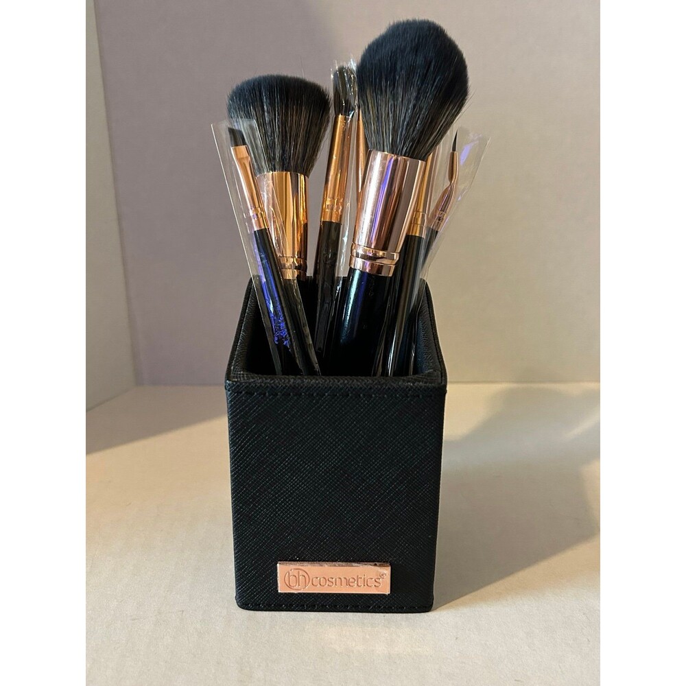 BH Cosmetics Makeup Brush Set of 8 with Black Holder